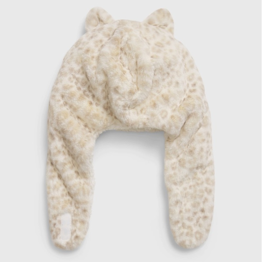NWT GAP S/M Youth super soft snow leopard hat